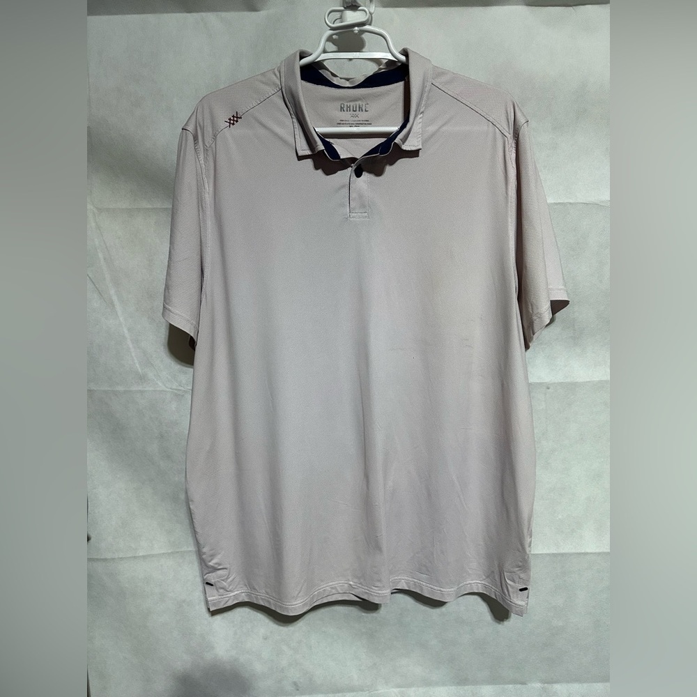 Rhone Golf Sport Polo Shirt Men’s XL Red Blue Dot Performance Stretch Pullover